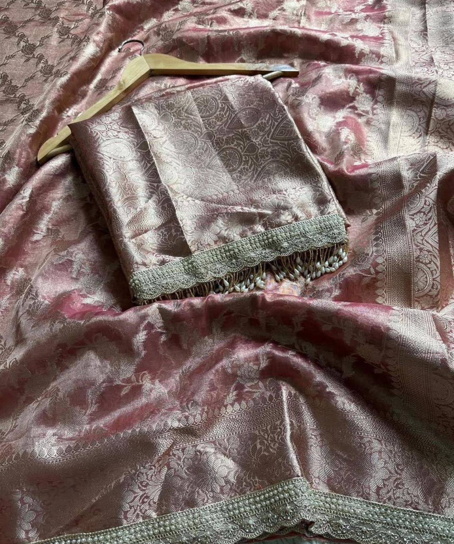 Maharani Collection – Banarasi Soft Tissue Silk Saree with Jaal Weaving & Handwork Lace Border