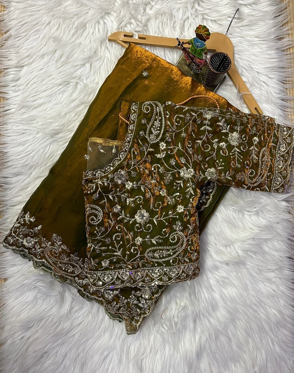 Aamori Space Silk Saree